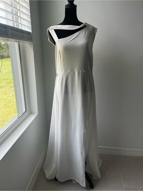 Asymmetric One-Shoulder White Maxi Dress